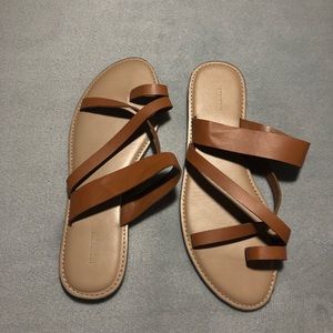 Forever 21 strappy flip flops